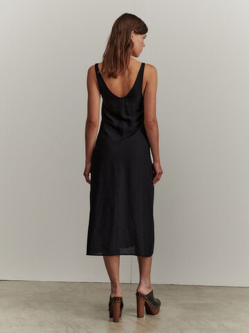 ABOUT YOU x Marie von Behrens Kleid 'Josefin' in Schwarz