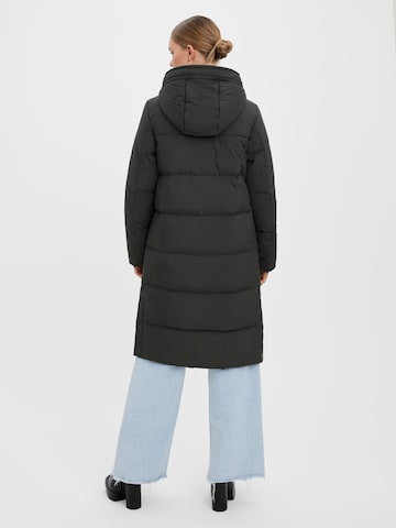 VERO MODA Winter Coat 'Erica Holly' in Green