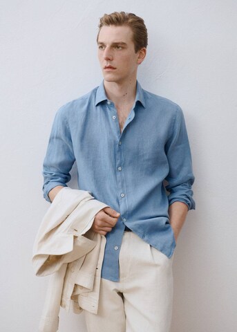 MANGO MAN Regular Fit Hemd 'Parrot' in Blau