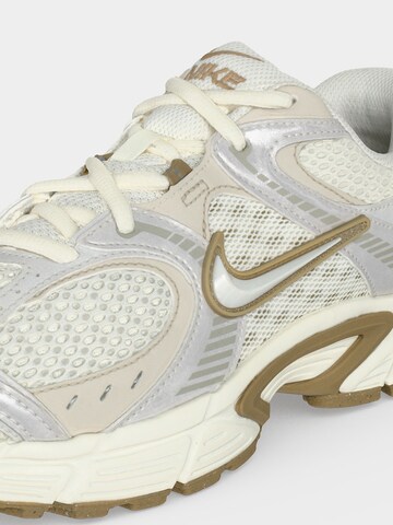 NIKE Σνίκερ χαμηλό 'V5' σε μπεζ