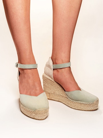 Alhamas - Sandalias con hebilla 'Alpargata Cuña 10 cm' en verde: frente
