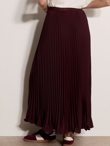 Apricot Skirt ' Langer Rock aus Satin ' in Purple