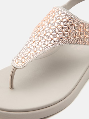 SKECHERS Босоножки через палец 'MEDITATION LUXE' в Серый