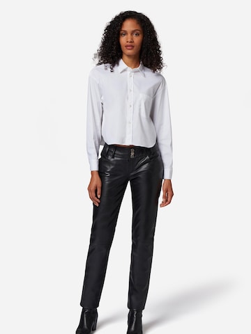 Slimfit Pantaloni di RICANO in nero
