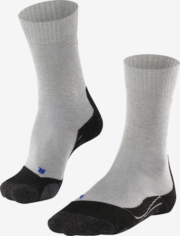 FALKE Sportsocken 'TK2 Explore Cool' in Grau: Vorderseite