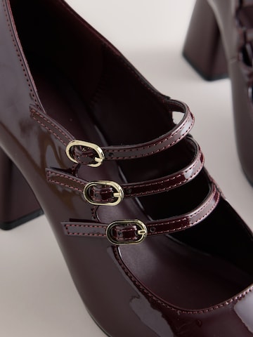 raudona Next Basutės 'Forever Comfort'