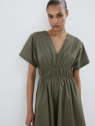 MANGO Kleid 'Hug' in Grün