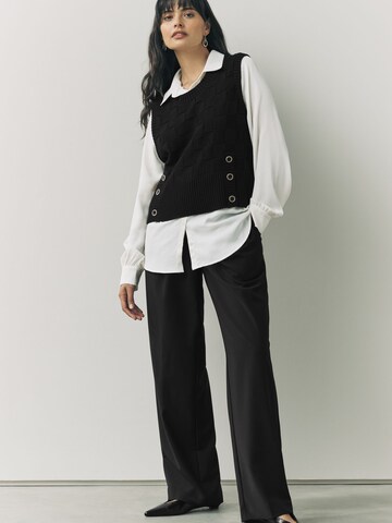 Next Blus i svart