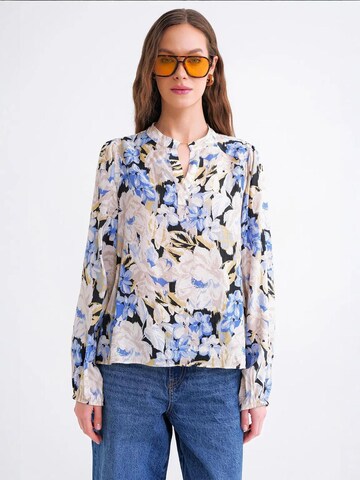 MixRay - Blusa em azul: frente
