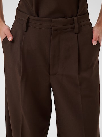 Kaffe Wide leg Παντελόνι πλισέ 'KALima' σε καφέ