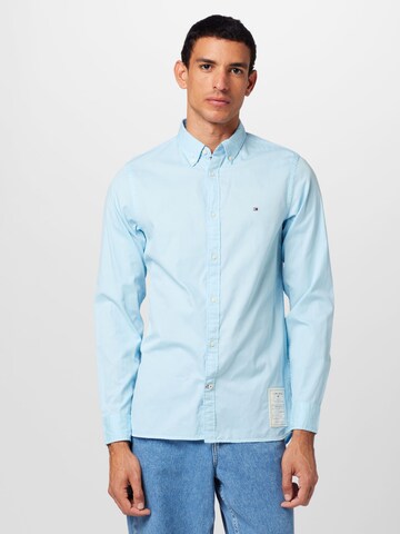 Coupe regular Chemise Tommy Remixed en bleu : devant