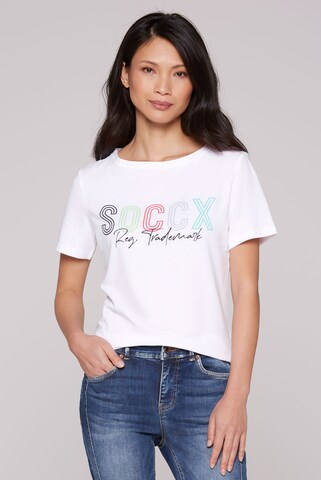 Soccx Basic T-Shirt mit U-Boot-Ausschnitt und Logo in Weiß: Vorderseite