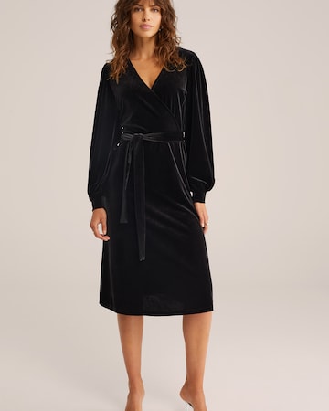 WE Fashion Рокля в черно