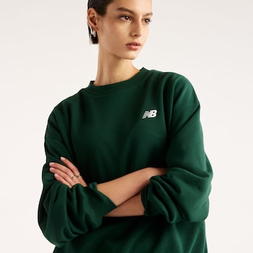 new balance Sweatshirt 'Sport Essentials French Terry Crew' in Groen
