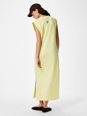 PIECES - Vestido 'PCCHILLI' en amarillo