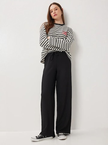 Wide leg Pantaloni 'Hose' di Happiness İstanbul in nero: frontale