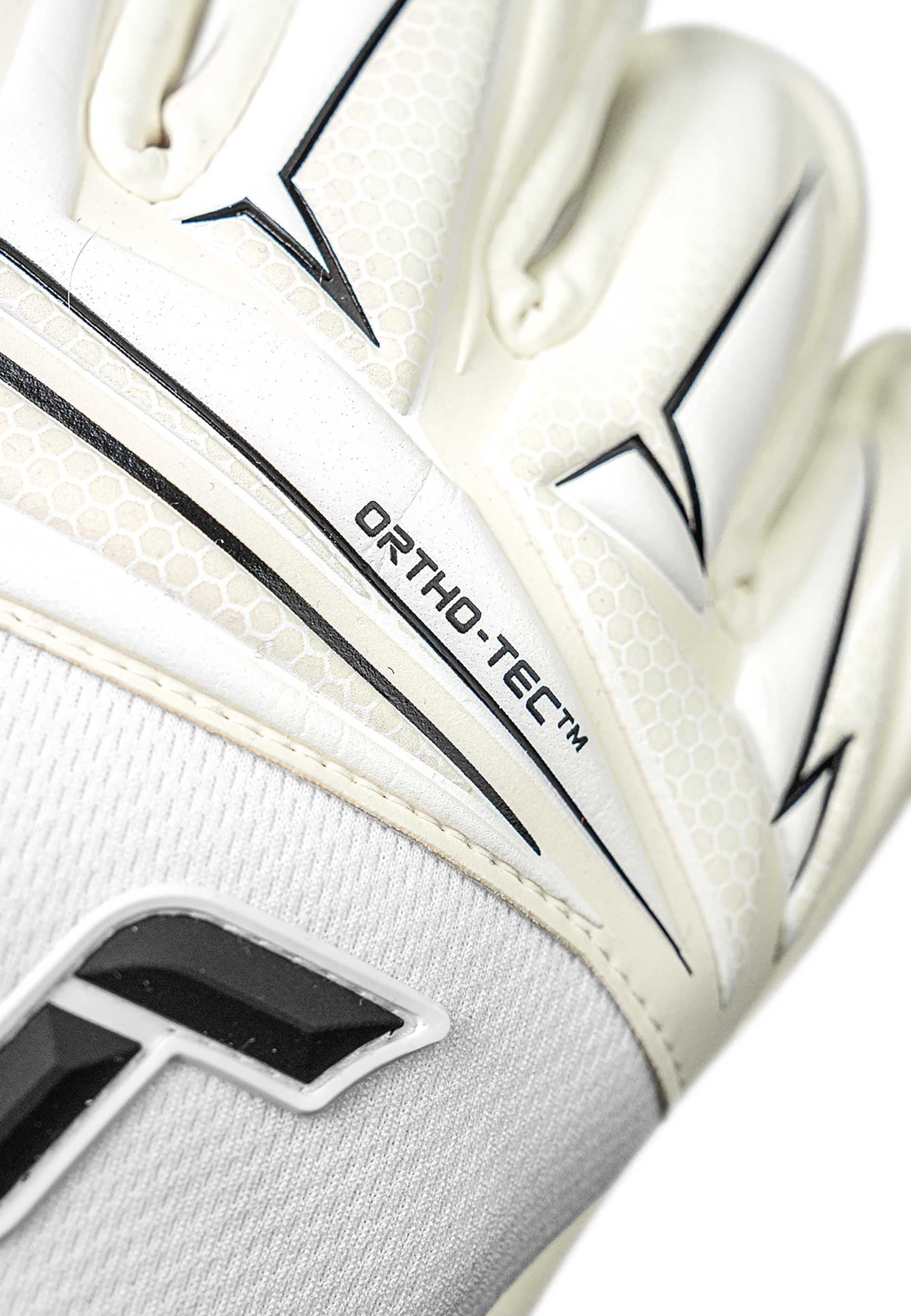 REUSCH Torwarthandschuhe 'Attrakt Gold X Ortho-Tec' in Weiß