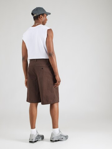 WEEKDAY Baggy Shorts 'Ruben' in Braun