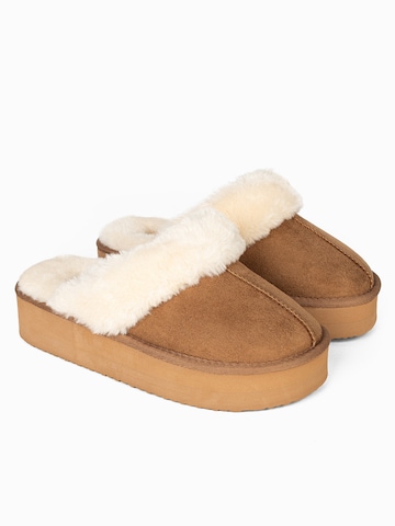 Island Boot Пантофи 'EMESTA' в кафяво