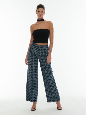 ABOUT YOU x Laura Giurcanu Wide leg Jeans 'Victoria' in Blauw