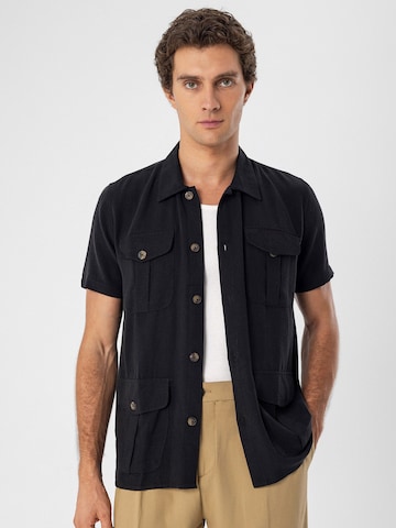 Antioch Regular fit Button Up Shirt in Black: front