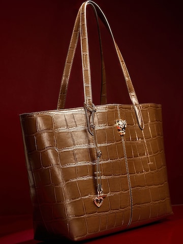 Lipsy Shopper in Braun