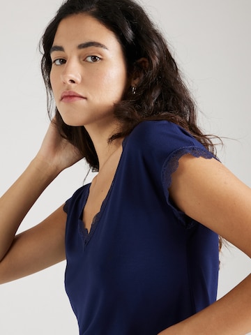 ABOUT YOU Shirt 'Therese' in Blau