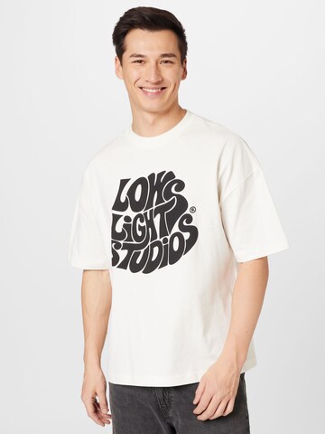 T-Shirt Low Lights Studios en beige : devant