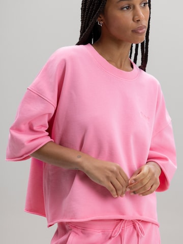 Hey Honey Sweatshirt in Pink: front