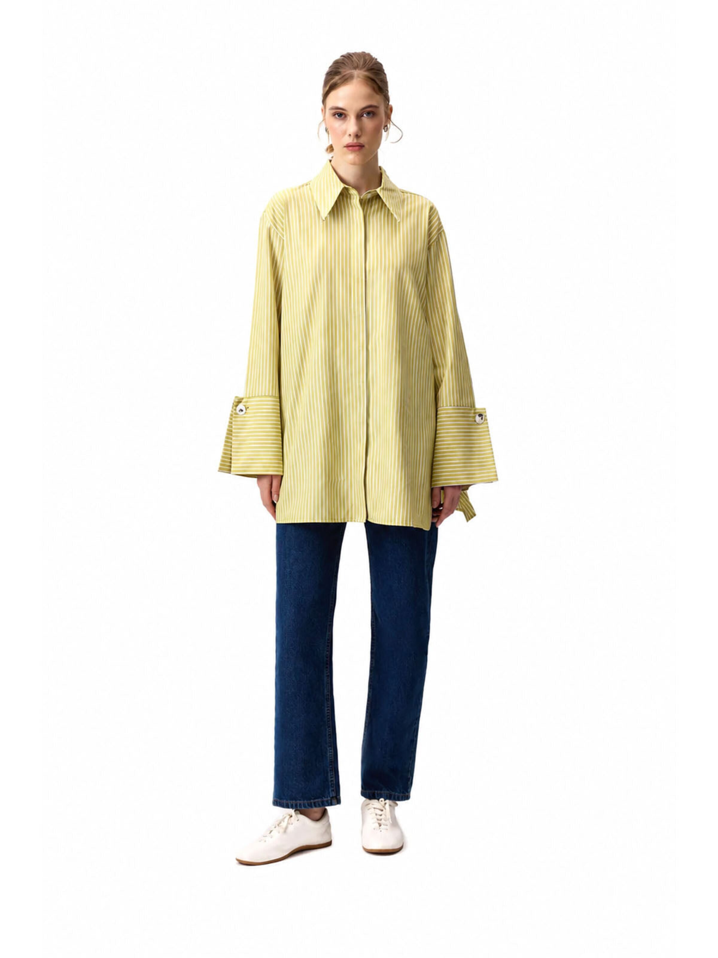 T-shirt 'Striped Shirt With Wide Cuffs' Touché Privé en vert : devant