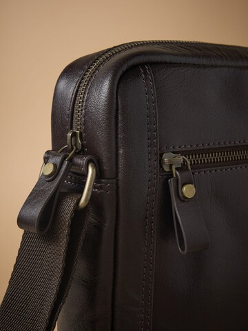 Next Olkalaukku värissä ruskea