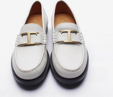 Tod's Flats & Loafers in 39,5 in White
