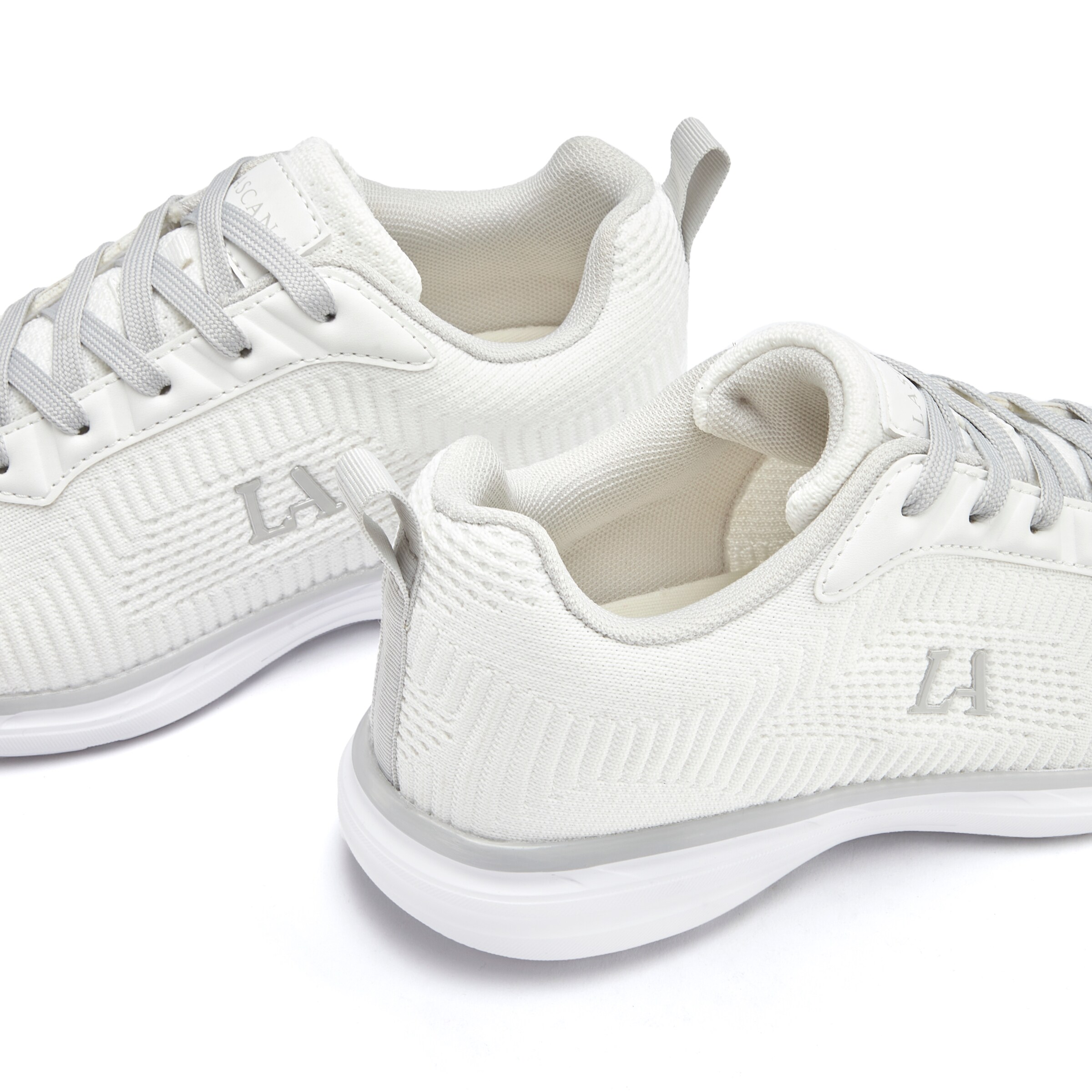 Sneaker bassa di LASCANA in bianco