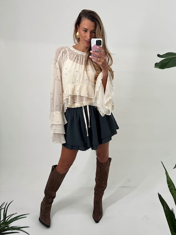 Kamila Šikl Rok in Zwart