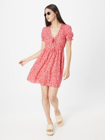 Monki - Vestido em rosa