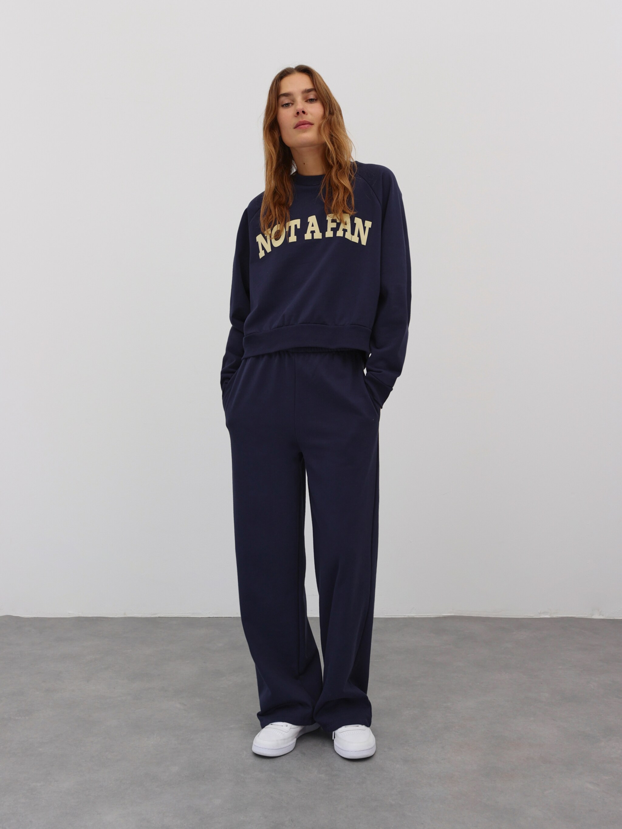 EDITED Producten Sweatshirt 'Aura' Navy