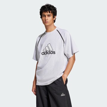 ADIDAS ORIGINALS - Camiseta 'Badge Of Sport' en gris: frente