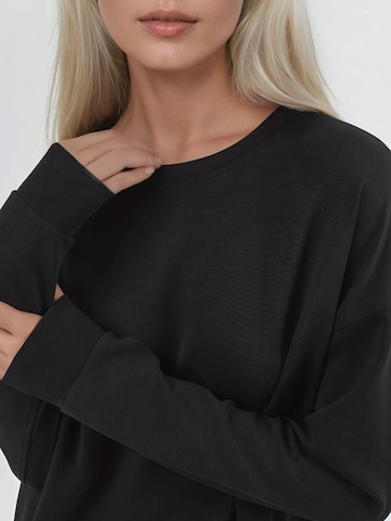 Busem - Sweatshirt em preto