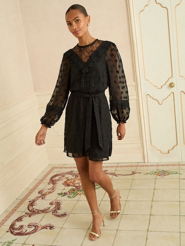 Rochie de la love & roses pe negru