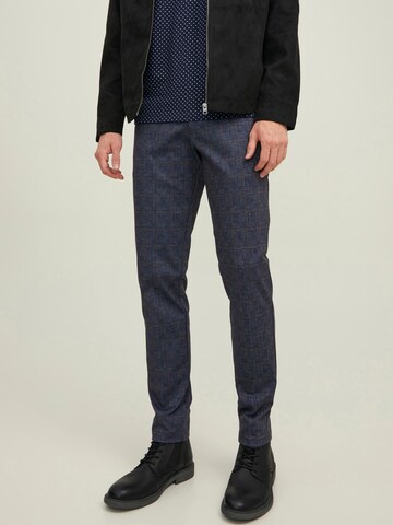 Regular Pantalon chino 'MARCO' JACK & JONES en bleu : devant