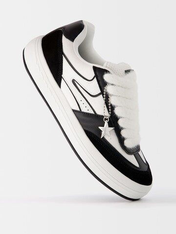 Bershka Platform trainers in Black