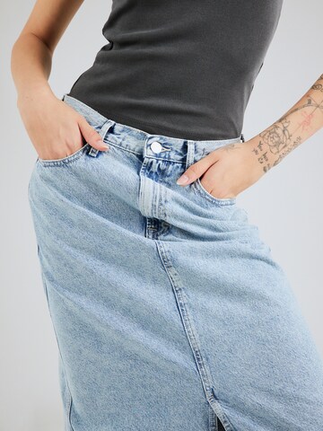 Tommy Jeans Spódnica 'CLAIRE' w kolorze niebieski