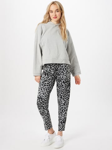 Coupe slim Pantalon Wallis Curve en gris