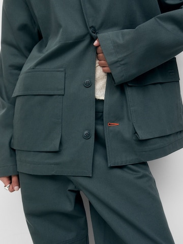 Pull&Bear Prehodna jakna | zelena barva