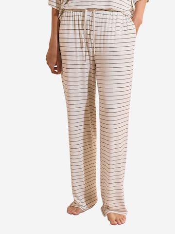 Pantaloncini da pigiama 'Kate' di ETAM in bianco: frontale