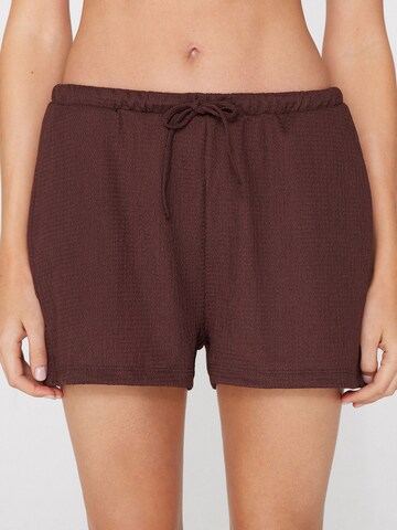 Tezenis Regular Pants in Brown: front