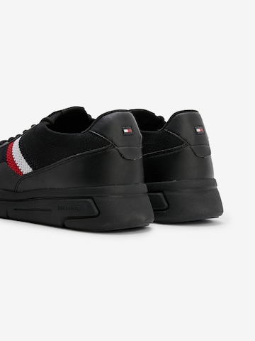 TOMMY HILFIGER Sneakers in Black