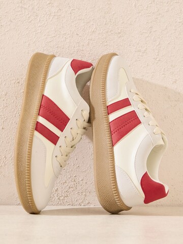 Baskets basses Friends Like These en rouge