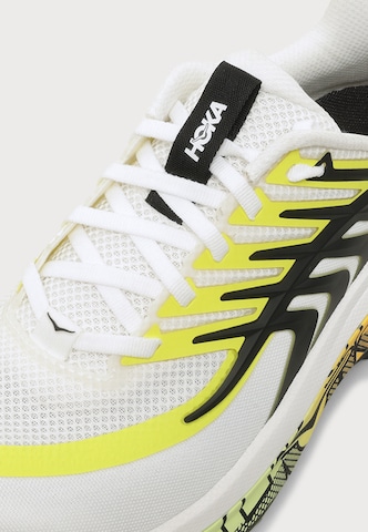 HOKA Poolsaabas 'Stinson 8', värv valge