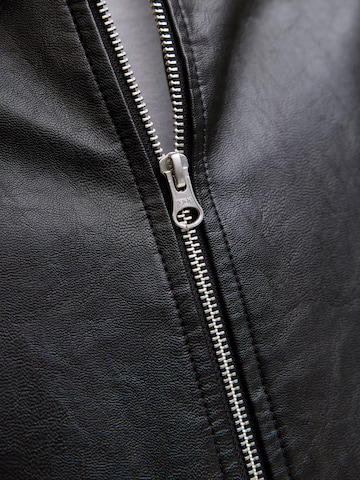 JACK & JONES Overgangsjakke 'JJLEON' i sort